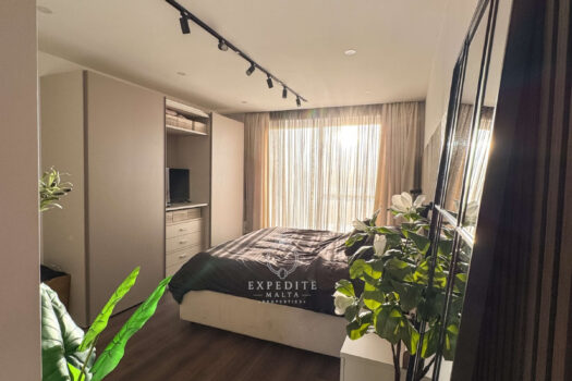 Penthouse (Duplex) with ODZ views